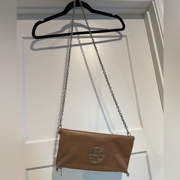 Tory Burch leather crossbody foldover bag in camel - Picture 3 of 16